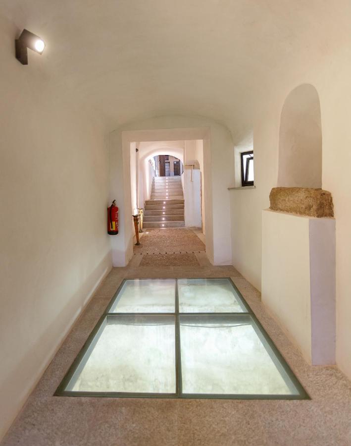 Caceres Deluxe Apartment ภายนอก รูปภาพ